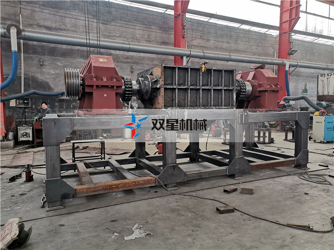 金屬撕碎機生產現(xiàn)場