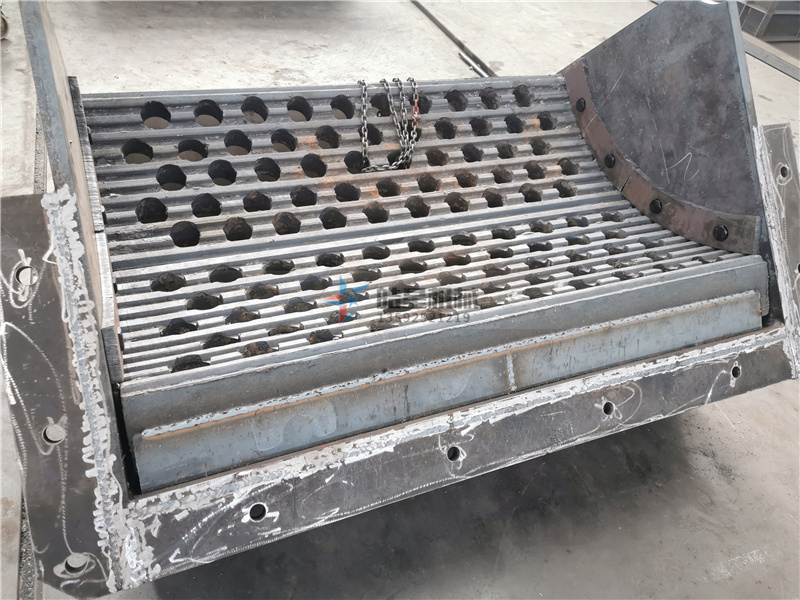 <a href='http://8xqdr.cn' target='_blank'><span>鋁合金破碎機</span></a>