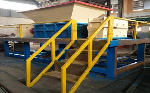 為什么建議你選擇<a href='http://8xqdr.cn/ssxl/10.html' target='_blank'><span>金屬撕碎機</span></a>